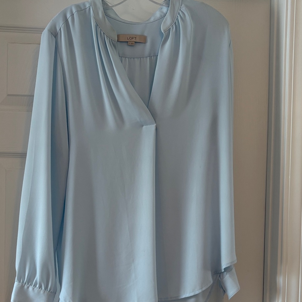 LOFT Pale Blue V-Neck Long-Sleeve Blouse Size L